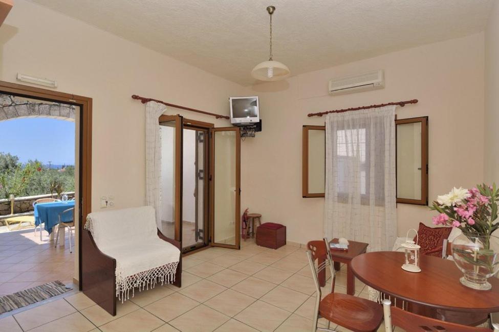 Markos Apartments 2 Stoupa Bagian luar foto